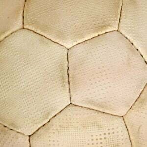 Handball_Indpro_ExtraGrip_WhiteYellow_Men_Zoom.jpg